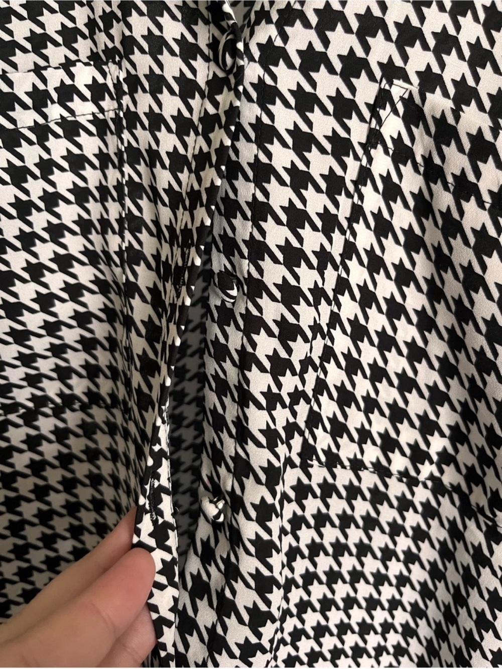 Torrid Madison Georgette Houndstooth Button Up Blouse Shirt 1X NWT - Picture 4 of 7